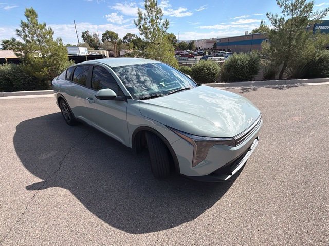 Used 2025 Kia K4 FWD image 3