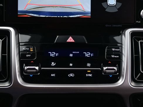 Used 2023 Kia Sorento S FWD image 21