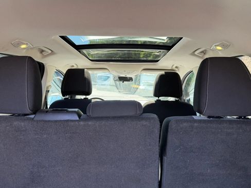 Used 2017 Ford Escape SE w/ Equipment Group 201A FWD image 38