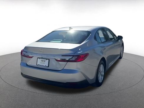 Used 2025 Toyota Camry LE image 14