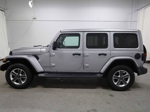 Used 2019 Jeep Wrangler Unlimited Sahara image 2