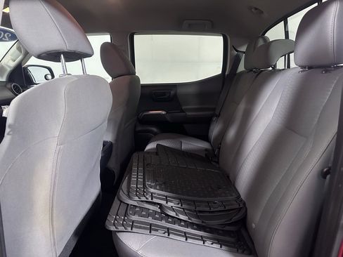 Used 2018 Toyota Tacoma SR5 image 20
