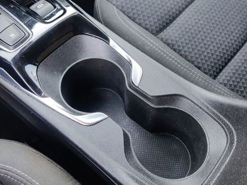 Used 2023 Chevrolet Bolt EUV LT image 27