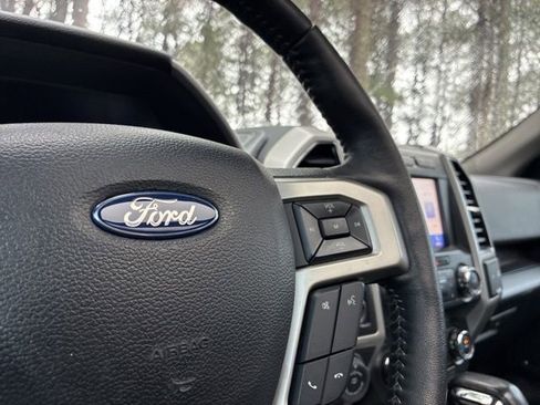 Used 2020 Ford F150 Lariat image 28