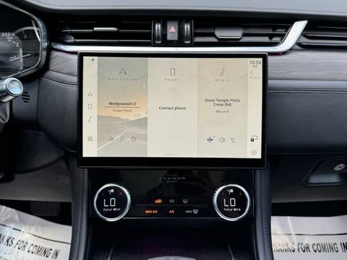 Used 2022 Jaguar F-PACE S AWD/4WD image 26