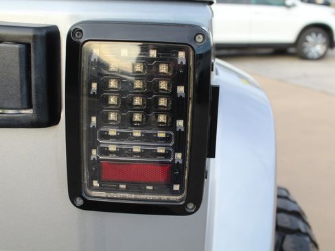 Used 2014 Jeep Wrangler Rubicon w/ Power Convenience Group image 43