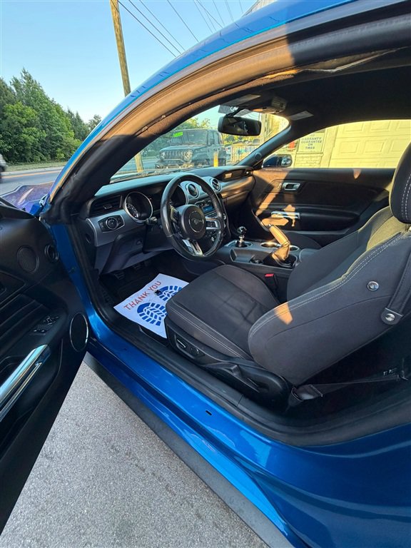 Used 2018 Ford Mustang GT RWD image 8