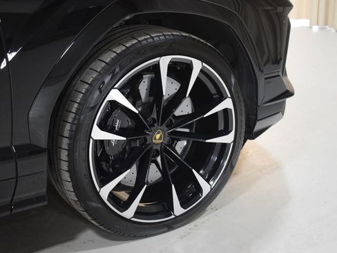 Used 2023 Lamborghini Urus S image 16