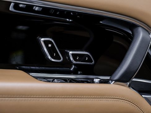 Used 2023 Land Rover Range Rover Autobiography image 49