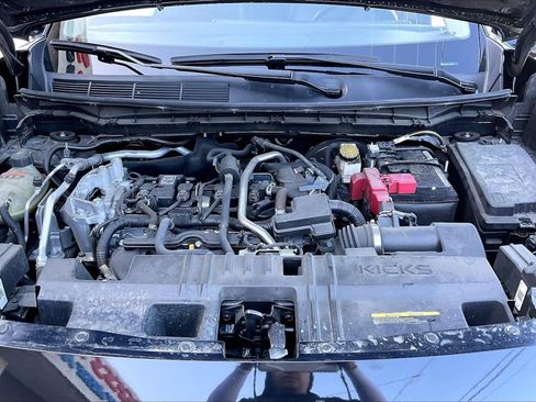 Used 2025 Nissan Kicks SR FWD image 10