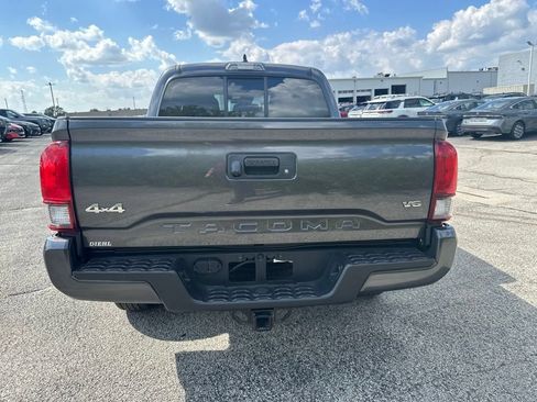 Used 2023 Toyota Tacoma SR AWD/4WD image 29