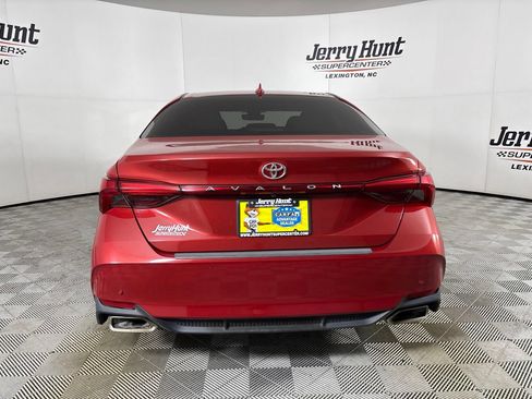 Used 2022 Toyota Avalon Limited w/ Advanced Safety Package FWD image 5