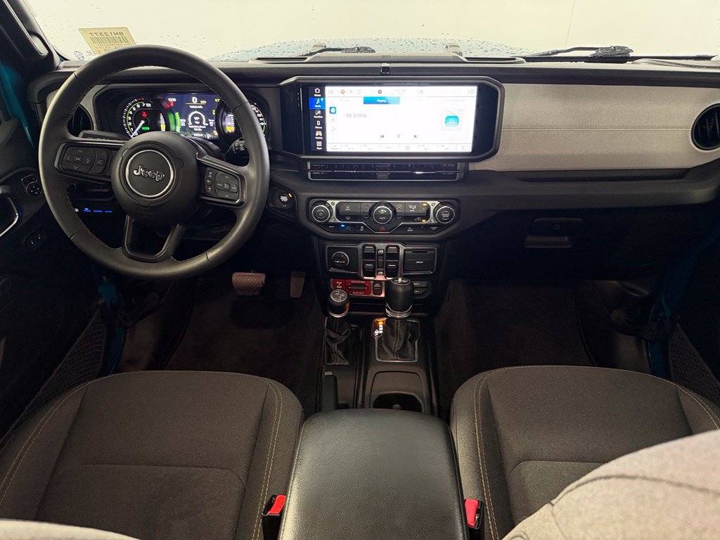 Used 2024 Jeep Wrangler Unlimited AWD/4WD image 14