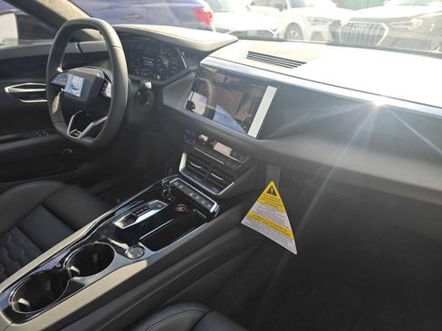 New 2026 Audi S e-tron GT Prestige image 10