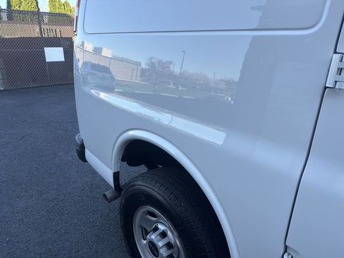 Used 2024 GMC Savana 2500 w/ Driver Convenience Package RWD image 16