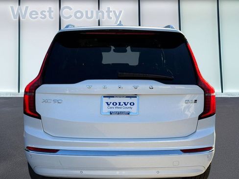 Certified 2025 Volvo XC90 B6 Plus image 6