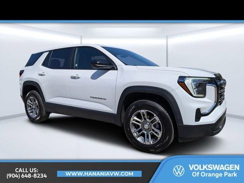 Used 2025 GMC Terrain Elevation image 1