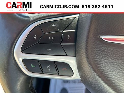 Used 2022 Chrysler 300 Touring L RWD image 14
