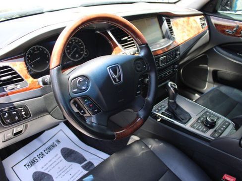 Used 2016 Hyundai Equus RWD image 7