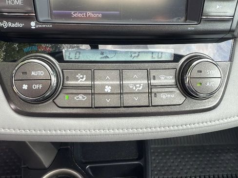 Used 2015 Toyota RAV4 XLE AWD/4WD image 37