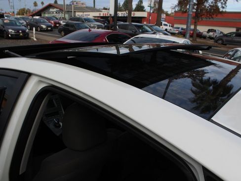 Used 2013 Toyota Prius Three image 25