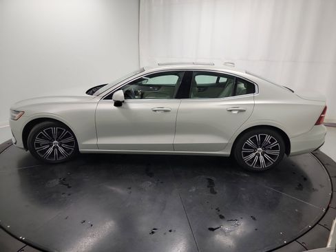 Used 2019 Volvo S60 T5 Inscription image 4