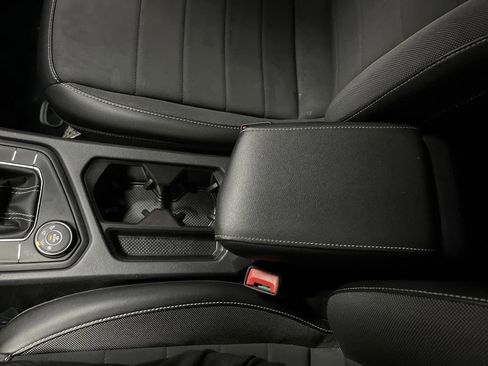 Used 2022 Volkswagen Taos SE w/ IQ.Drive SE Package image 19