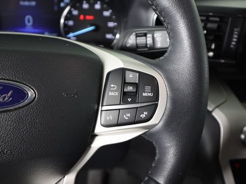 Used 2024 Ford Explorer XLT w/ Equipment Group 202A AWD/4WD image 46