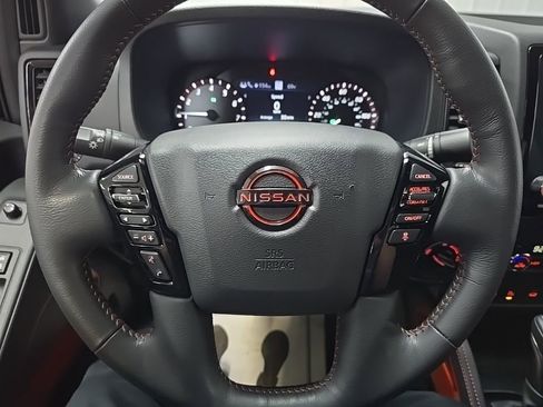 Used 2023 Nissan Frontier PRO-4X w/ Pro Convenience Package image 18