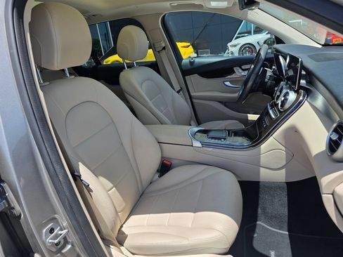 Certified 2022 Mercedes-Benz GLC 300 image 19