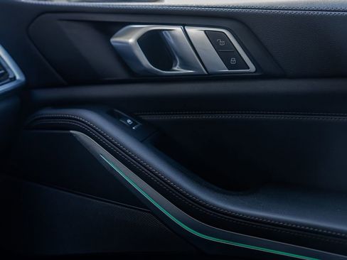 Used 2023 BMW X5 sDrive40i w/ M Sport Package image 14