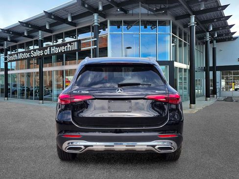 Certified 2025 Mercedes-Benz GLC 300 4MATIC image 4
