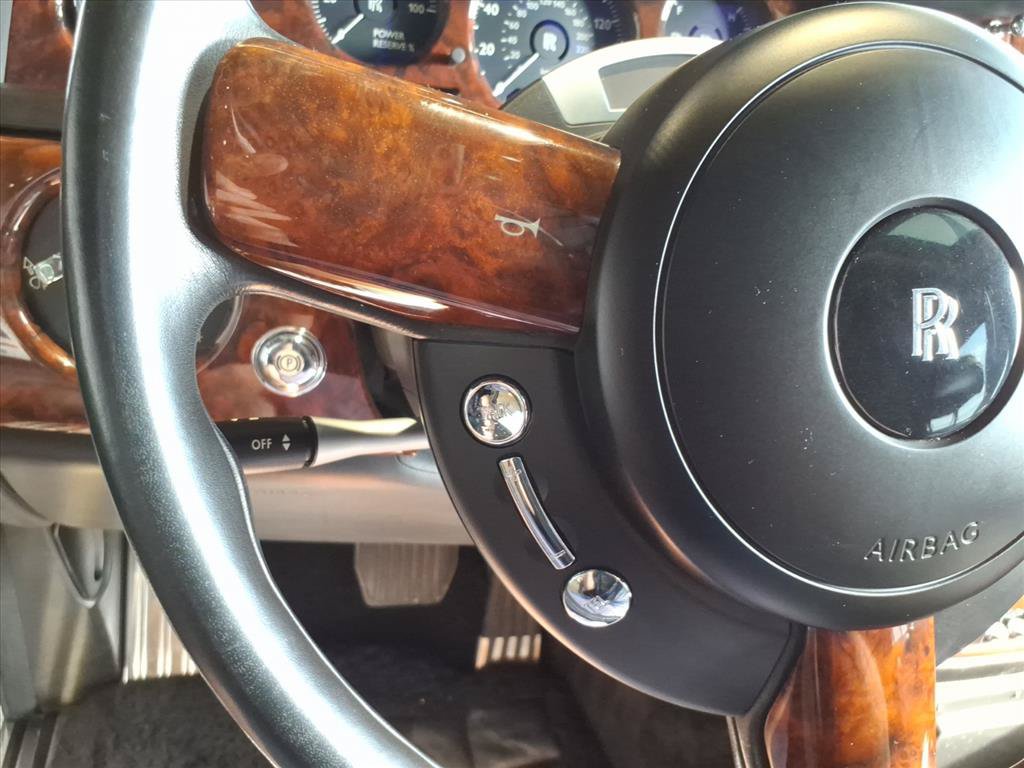 Used 2006 Rolls-Royce Phantom Sedan RWD image 14