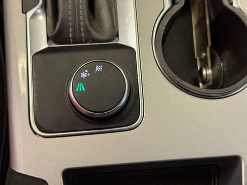 Used 2019 Chevrolet Blazer LT image 37