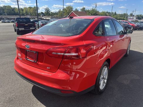 Used 2017 Ford Focus SE image 11