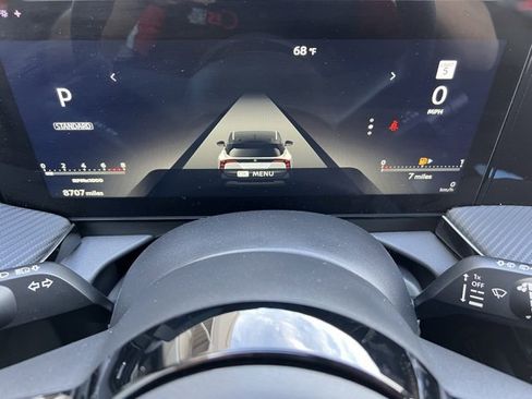 Certified 2025 Nissan Kicks SR image 11