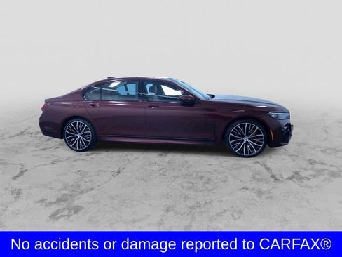 Used 2022 BMW 750i xDrive w/ Luxury Rear Seating Package AWD/4WD image 2