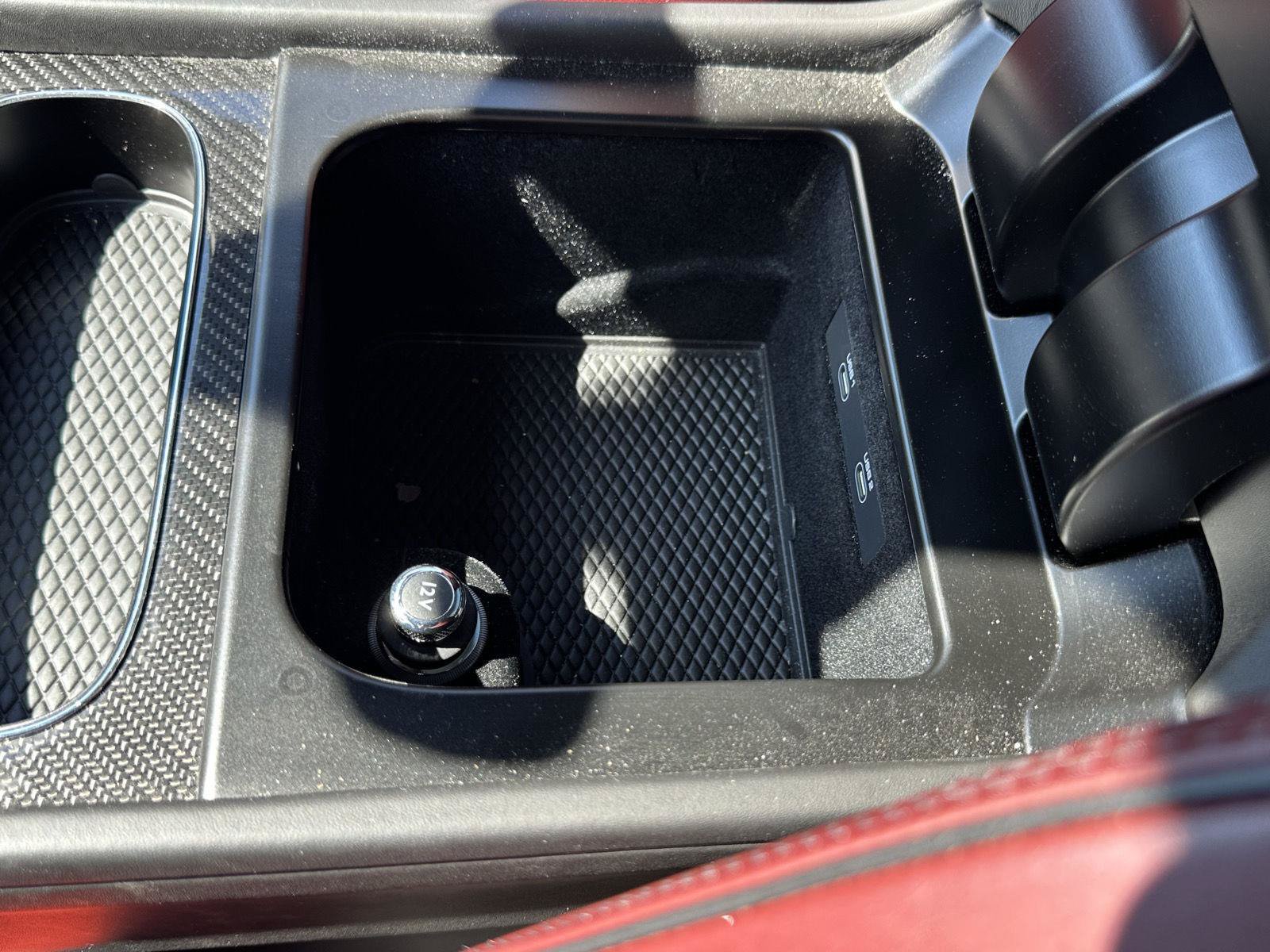 Used 2022 Bentley Bentayga AWD/4WD image 41