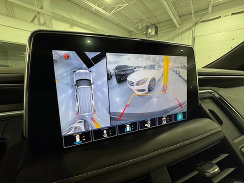 Used 2021 GMC Yukon SLT w/ SLT Luxury Plus Package image 19