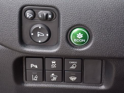 Used 2025 Honda Ridgeline TrailSport image 30