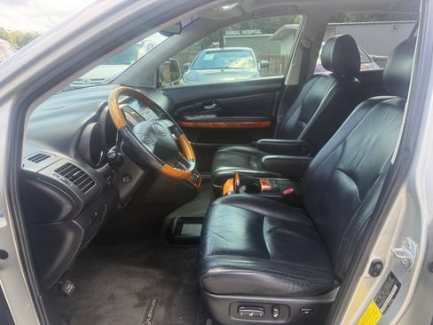 Used 2005 Lexus RX 330 FWD image 10
