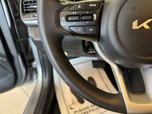 Used 2022 Kia Rio S FWD image 11