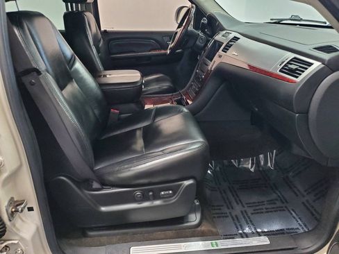 Used 2009 Cadillac Escalade 4WD Hybrid image 15