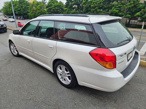 Used 2005 Subaru Legacy 2.5i AWD/4WD image 3