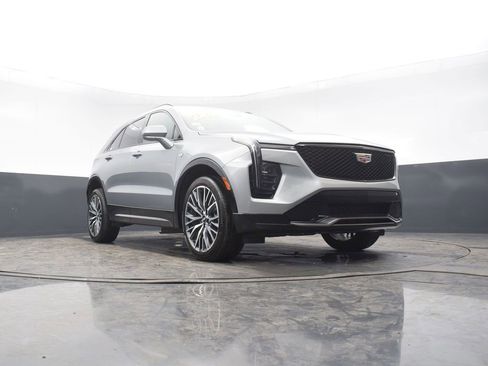 Used 2024 Cadillac XT4 Sport image 41