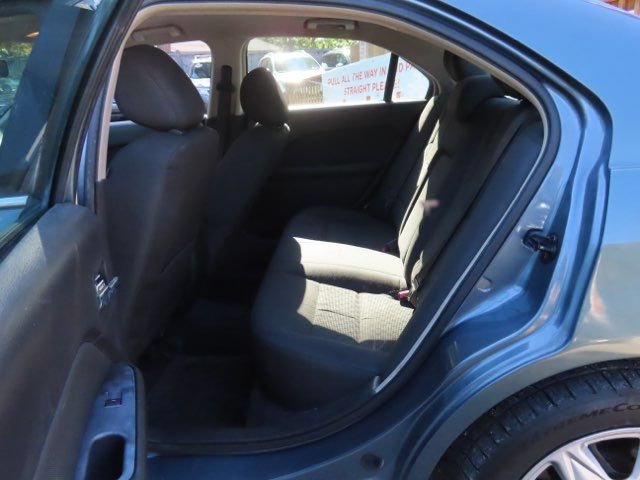 Used 2011 Ford Fusion SE FWD image 11