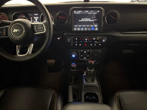 Used 2021 Jeep Wrangler Unlimited Sahara image 19