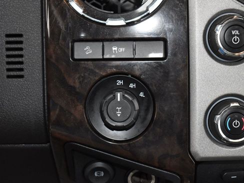 Used 2015 Ford F350 Platinum w/ Platinum Package image 21