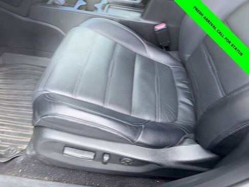 Used 2018 Honda CR-V Touring image 9