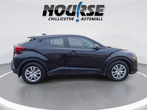 Used 2021 Toyota C-HR LE image 9